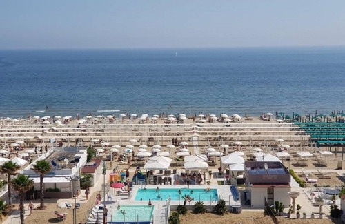 Riccione Appartement | Appartement près de la mer, courts et longs séjours , à 300m du palais des congrès.