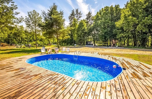 Frombork Maison | Modern and open vacation home with many amenities.