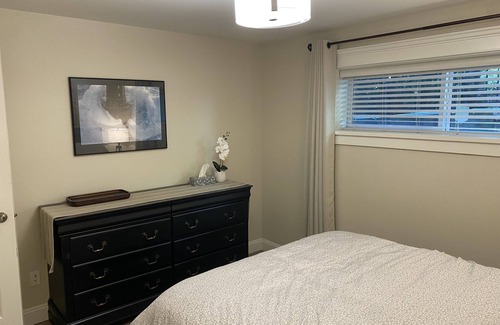 Gordon Head Maison | Modern and Private 1 Bedroom Suite.Small Pet Friendly!Close to beaches and more.