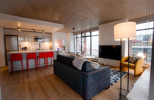 Central Appartement | Modern and Spacious Apartment with an amazing view in Gastown. 2 Bedroom 2 Bath