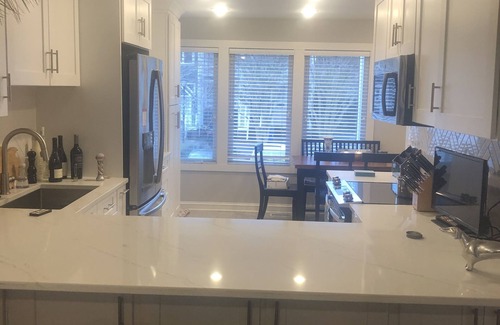 Harleston Village Maison | Modern and Spacious home with a fantastic, central, downtown location