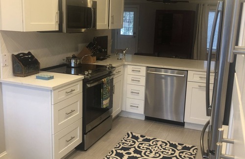 Harleston Village Maison | Modern and Spacious home with a fantastic, central, downtown location