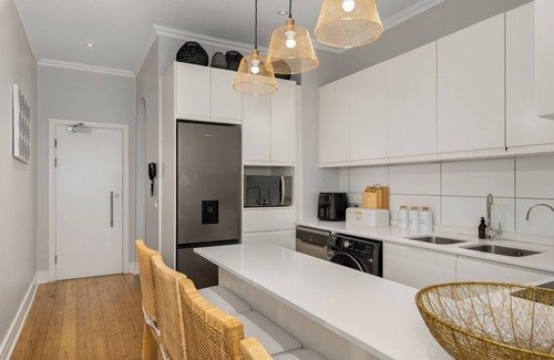 Green Point Appartement | Modern and Spacious Apartment | Balcony | Pool