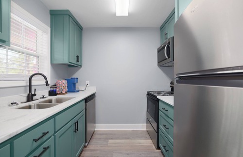 Valdosta Appartement | Modern and Stylish 2BR Apt Near Convention Center, VSU and Hospital.