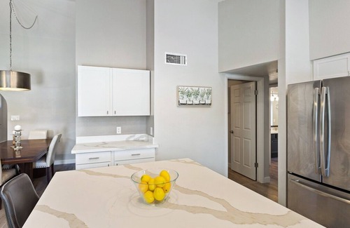Paradise Valley Village Cottage | Modern and Stylish Remodeled 4 Bdrm w/ HTD Pool!