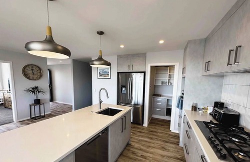 Aotea Maison | Modern Aotea Family Home with Amazing Views