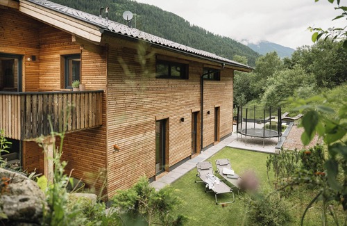 Neustift Im Stubaital Appartement | Maison moderne en bois avec 2 appartements