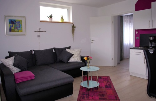 Klingenmuenster Appartement | Nouveau: AP moderne, sur le versant ensoleillé entre les vignobles de la forêt du Palatinat