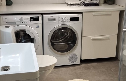 Bramhult Appartement | Modern apartment in a quiet neighbourhood.