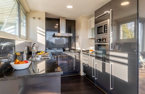 Sant Adria de Besos Appartement | Modern apartment near Forum Beach & Parking