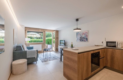 Les Praz-de-Chamonix Appartement | Modern apartment with terrace and parking