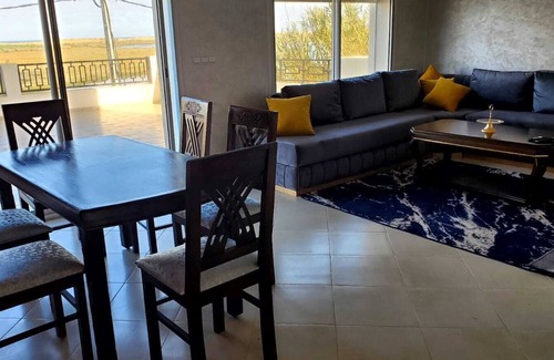 Oulad Aissa Appartement | Modern apart no2 with breathtaking views of the water