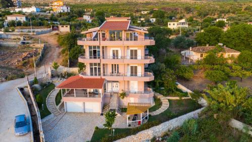 Tragjas Appartement | Modern Apartament between sea and mountain