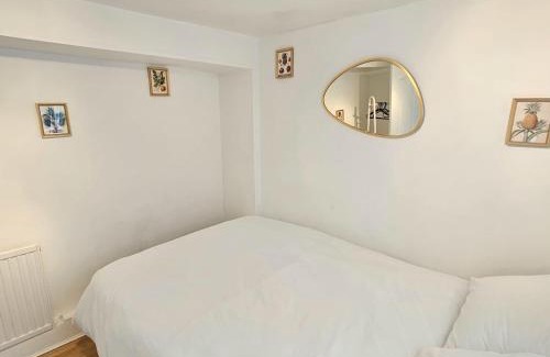Junction Appartement | Modern Apartment 5 min to Stations