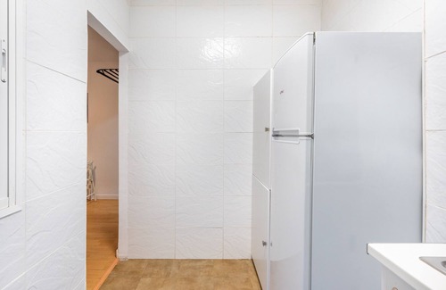 Capuchinos Appartement | Appartement moderne "Capuchinos IZQUIERDA" dans le centre ville avec balcon, climatisation et Wi-Fi