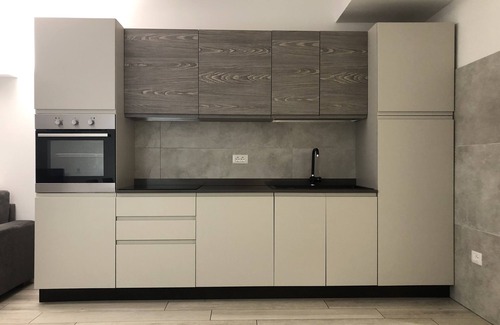 Martignano Appartement | Modern apartment for families (up to 6p), garden, private parking, pet friendly