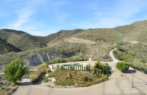 La Brena Appartement | Appartement moderne, haut dans les montagnes avec piscine privée (adultes seulement)