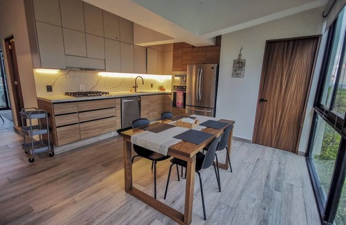 Guadalajara Copropriété | Modern apartment in an iconic building w/amazing views! / Downtown Guadalajara.