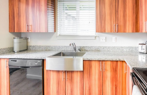 Vancouver Appartement | Modern Apartment in Prime Location (ID4516)