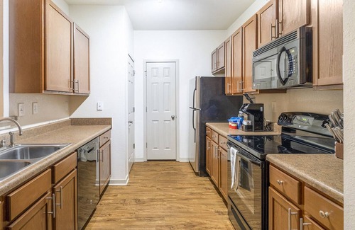 Shannon Appartement | Modern Apartment in Prime Location (ID9312X29)