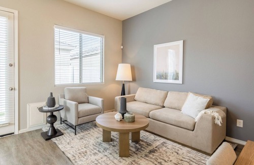 Estrella Village Appartement | Modern Apartment in Prime Location (ID7894X89)