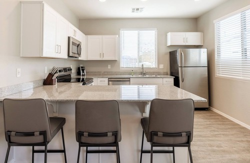 Estrella Village Appartement | Modern Apartment in Prime Location (ID7894X89)