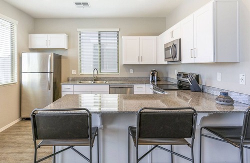 Estrella Village Appartement | Modern Apartment in Prime Location (ID7861X78)