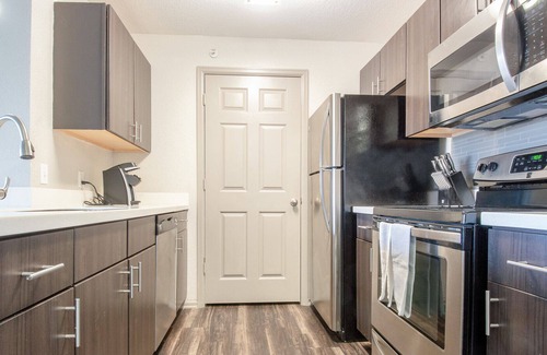 Denver Appartement | Modern Apartment in Prime Location (ID3287X15)