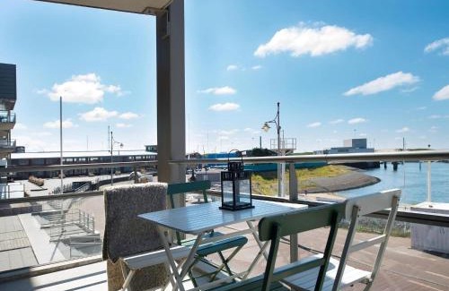 Vissershaven Appartement | Modern apartment in the harbor of Schevening
