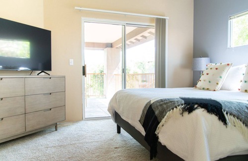 Canada Hills Golf Course Appartement | Modern Apartment in Prime Location (ID2517X08)