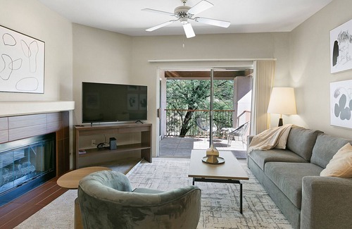 Canada Hills Golf Course Appartement | Modern Apartment in Prime Location (ID2518X98)