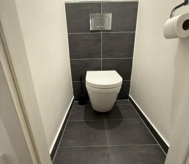 Karlova Ves Appartement | Modern apartment near City Center with easy transport access