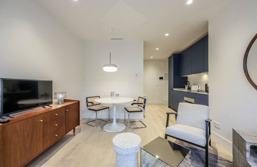Puerta del Angel Appartement | Modern apartment near the Royal Palace 11