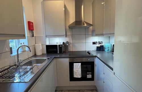 George Green Appartement | Modern apartment Near Windsor, Heathrow airport, on motorway (M4) and slough.