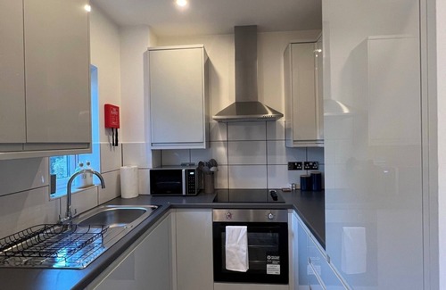 George Green Appartement | Modern apartment Near Windsor, Heathrow airport, on motorway (M4) and slough.