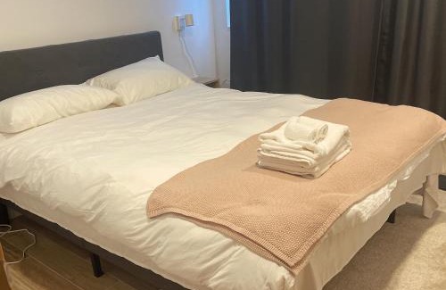 Brooklyn Maison | Modern Apartment - Relocation & Business Stay