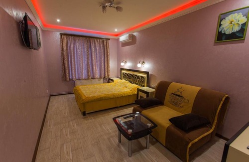 Kosuv Stary Appartement | Modern apartment on Akademika Sakharova 27a