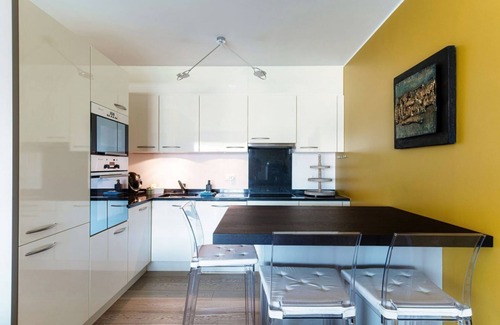 Paradiso Appartement | Modern apartment with terrace near Lugano (Sandi Luxury Apartment)