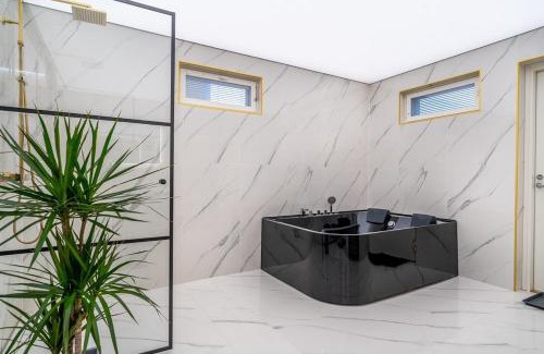 Vaasa Appartement | Modern apartment with jacuzzi and sauna