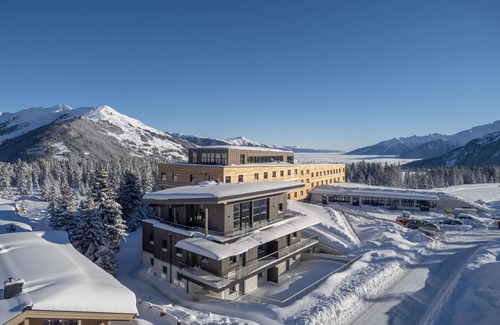 Hochkrimml Appartement | Modern apartment with mountain view, sauna, and proximity to the lift in the Zil