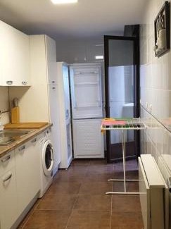Yepes Appartement | Modern Apartment with Mountain View in Yepes 95 m² + Balcony