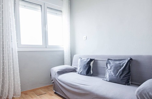 Galatsi Appartement | Modern Apt in Galatsi with Stunning Views of Athens
