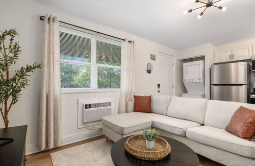 Downtown Columbus Appartement | Modern Apt | Parking | Near German Village + Dtwn
