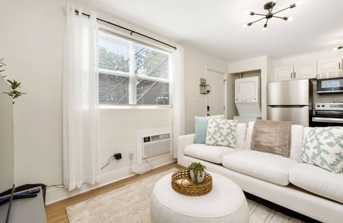 Downtown Columbus Appartement | Modern Apt | Parking | Near German Village + Dtwn
