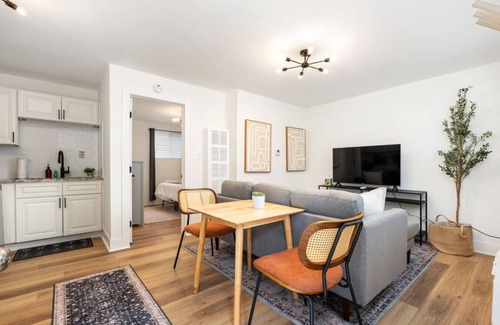 Downtown Columbus Appartement | Modern Apt | Parking | Near German Village + Dtwn