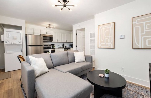 Downtown Columbus Appartement | Modern Apt | Parking | Near German Village + Dtwn