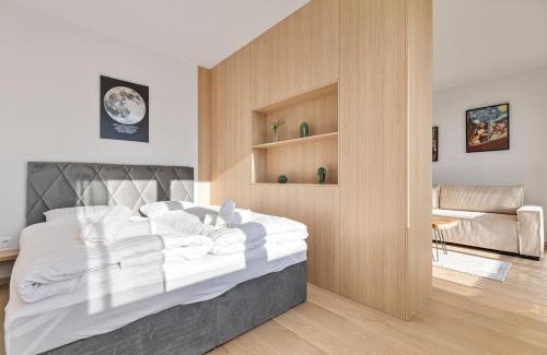Modra Appartement | Modern Apt with AC and Balcony