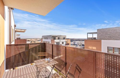 Modra Appartement | Modern Apt with AC and Balcony
