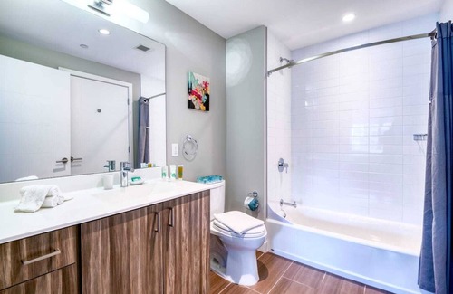 Seaport District Appartement | Modern Apt with Water Views-VIA-1816