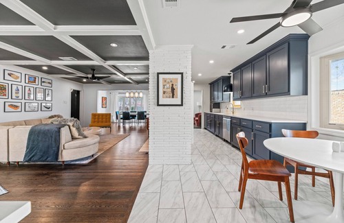 Buckner Terrace - Everglade Park Maison | Modern Art House In Buckner Terrace w/ Pool